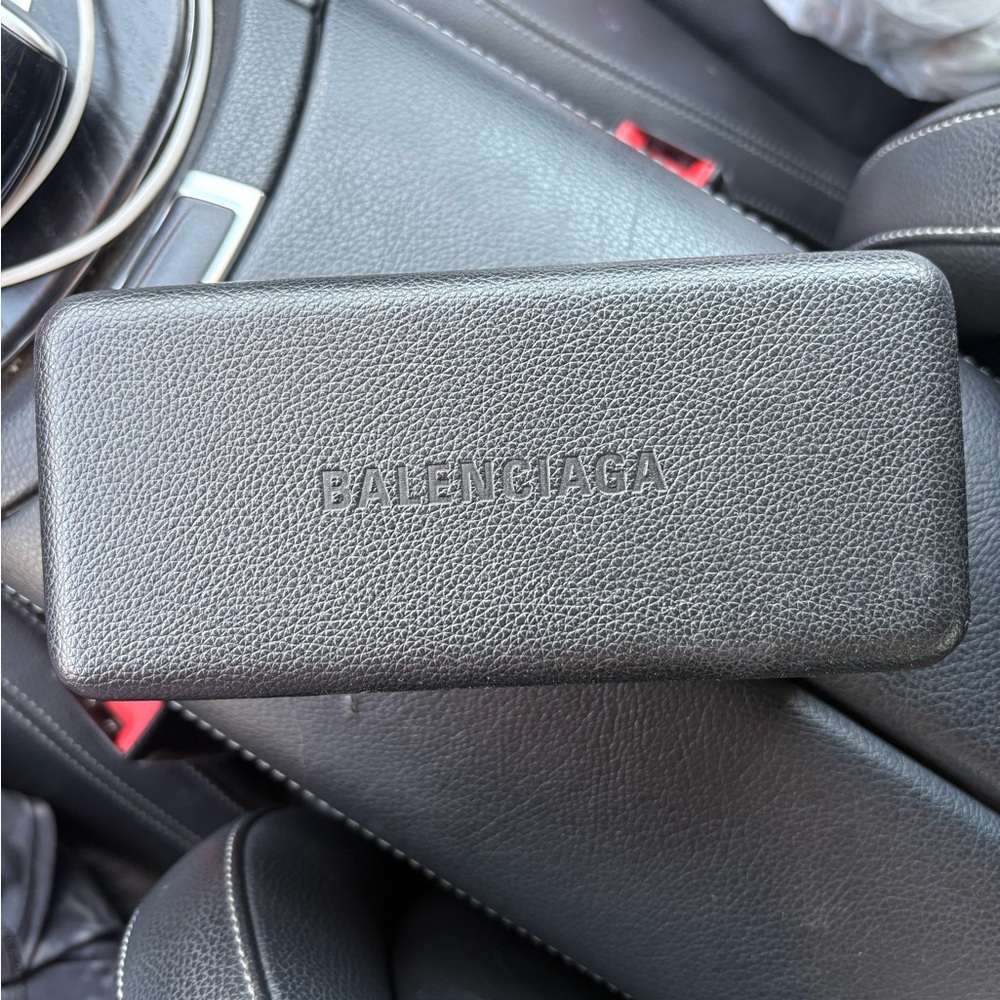 BALENCIAGA case
